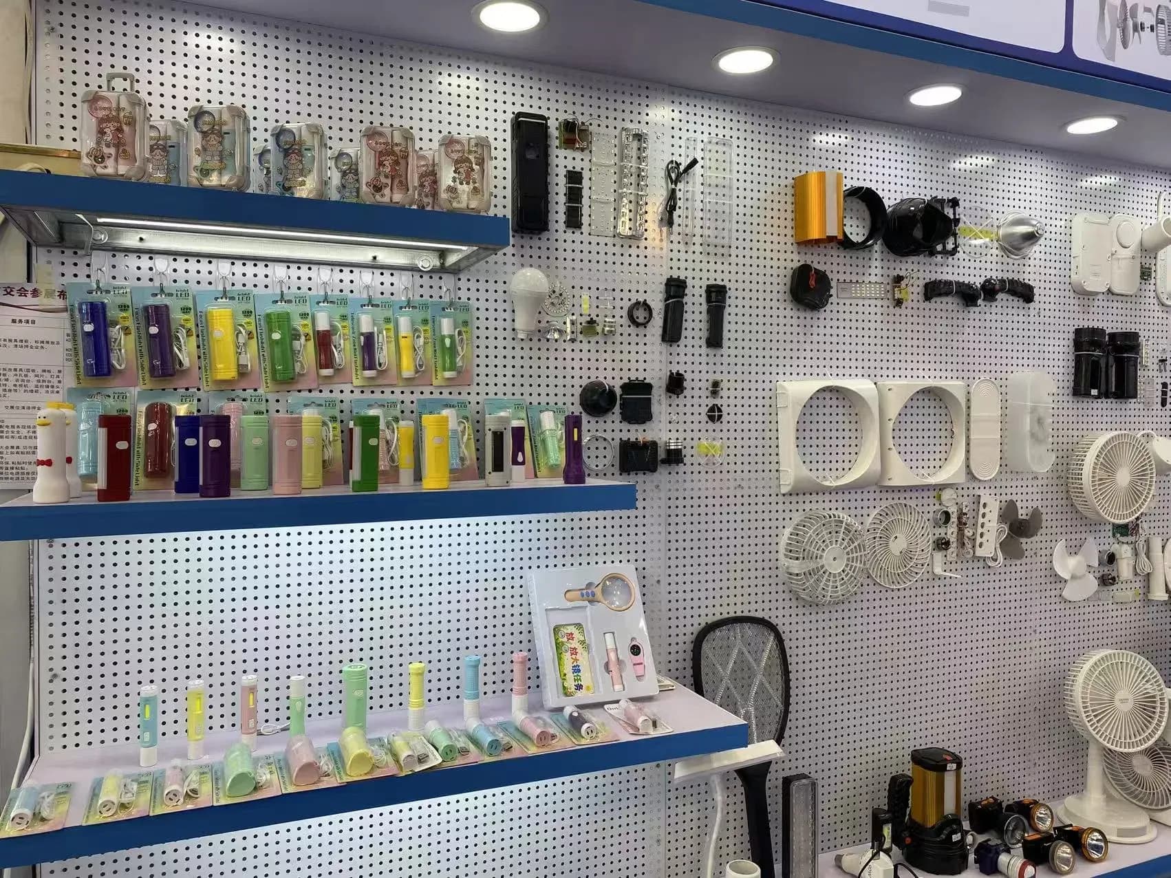 Colorful flashlights and fans on display at the Canton Fair booth